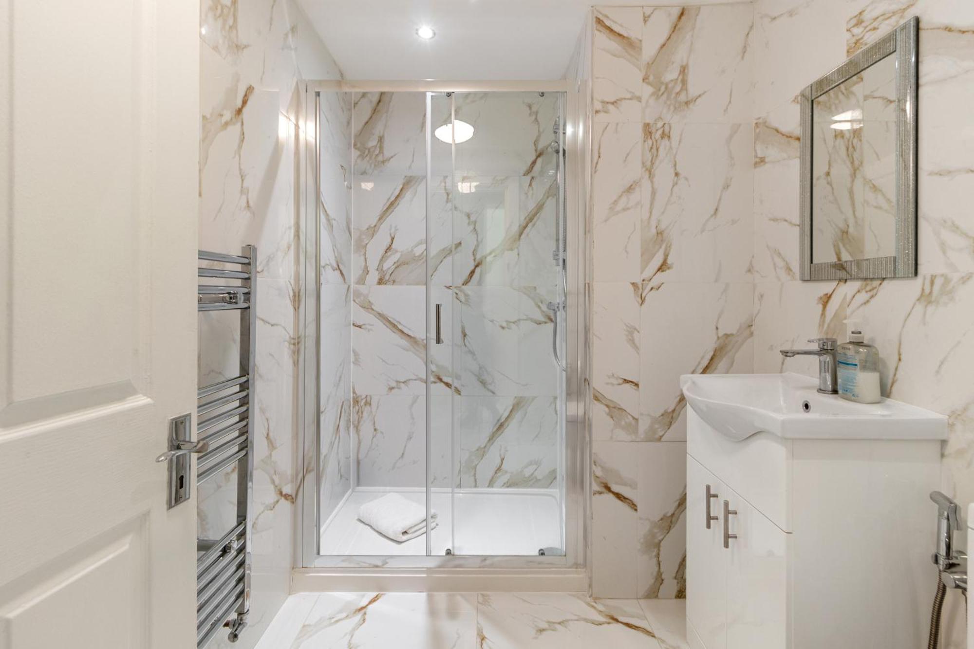 Oxford Street Chic Retreat - Unparalleled Elegance And Urban Comfort! Gc1 London Exteriör bild